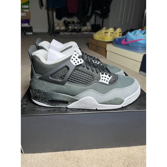 Size 8.5 - Air Jordan 4 Retro 2024 Fear NEW! FAST! main image 5